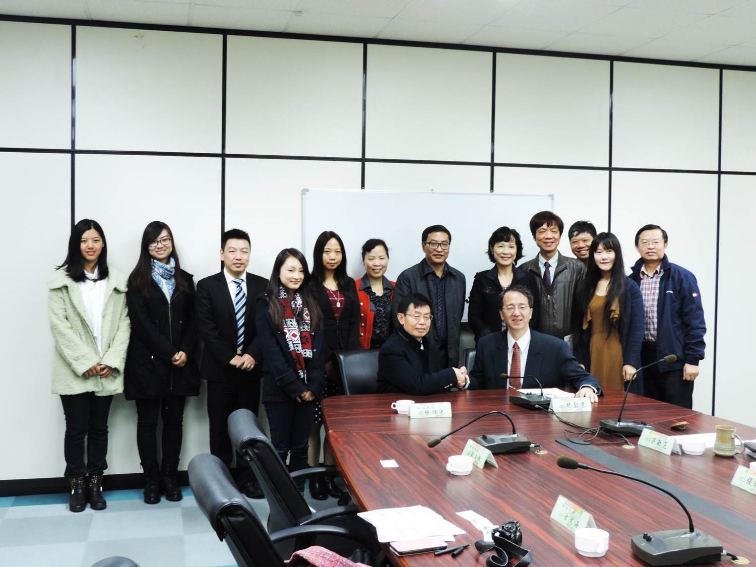 屏東大學師長與中國大陸西南大學師生合影