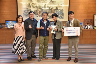 20251127日籍校友前田正雄女兒照片