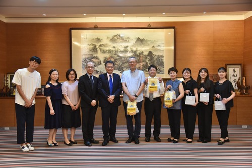 日本三所大學蒞校訪問合照圖片